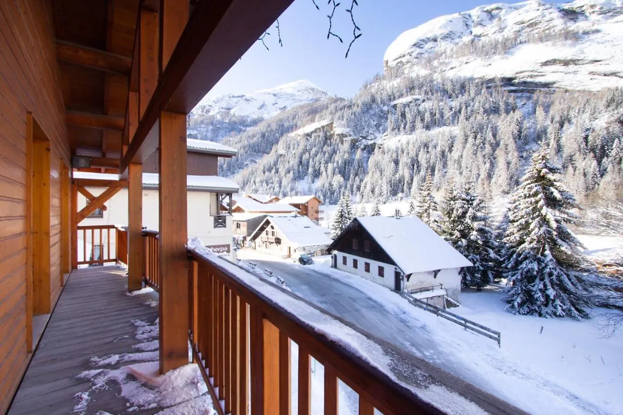 *** Hotel Chalet Coeur Des Brevieres By Chalet Chardons Tignes France